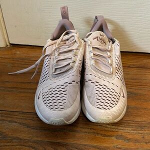 Nike 270–lavender purple